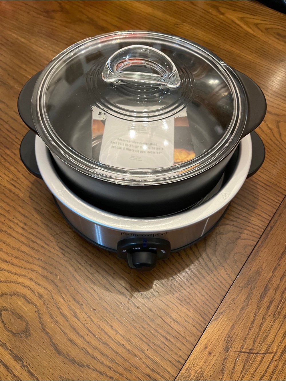 Pampered Chef 4 quart Rockcrok Dutch‎ Oven and Slow Cooker Stand, new